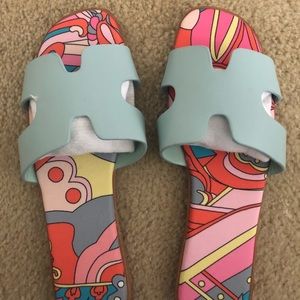 Slides/slippers/sandals size 7.5(38)